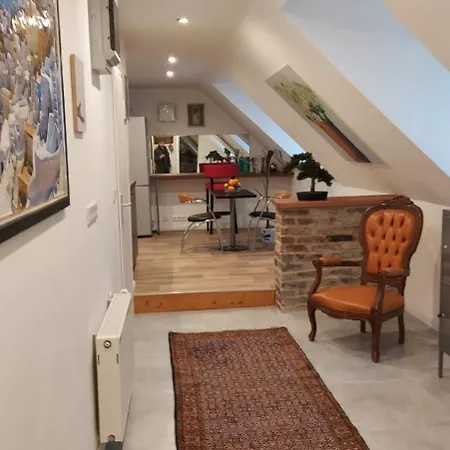 شقة Moebliertes Zentrumnah